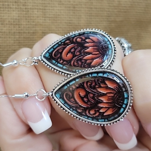 SUNFLOWER LEATHER ILLUSION DROP EARRINGS, 925 wires - Picture 1 of 7